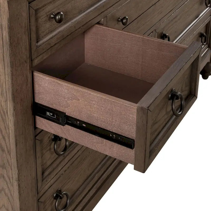 Farmhouse-Kommode in Dusty Taupe mit 9 Schubladen